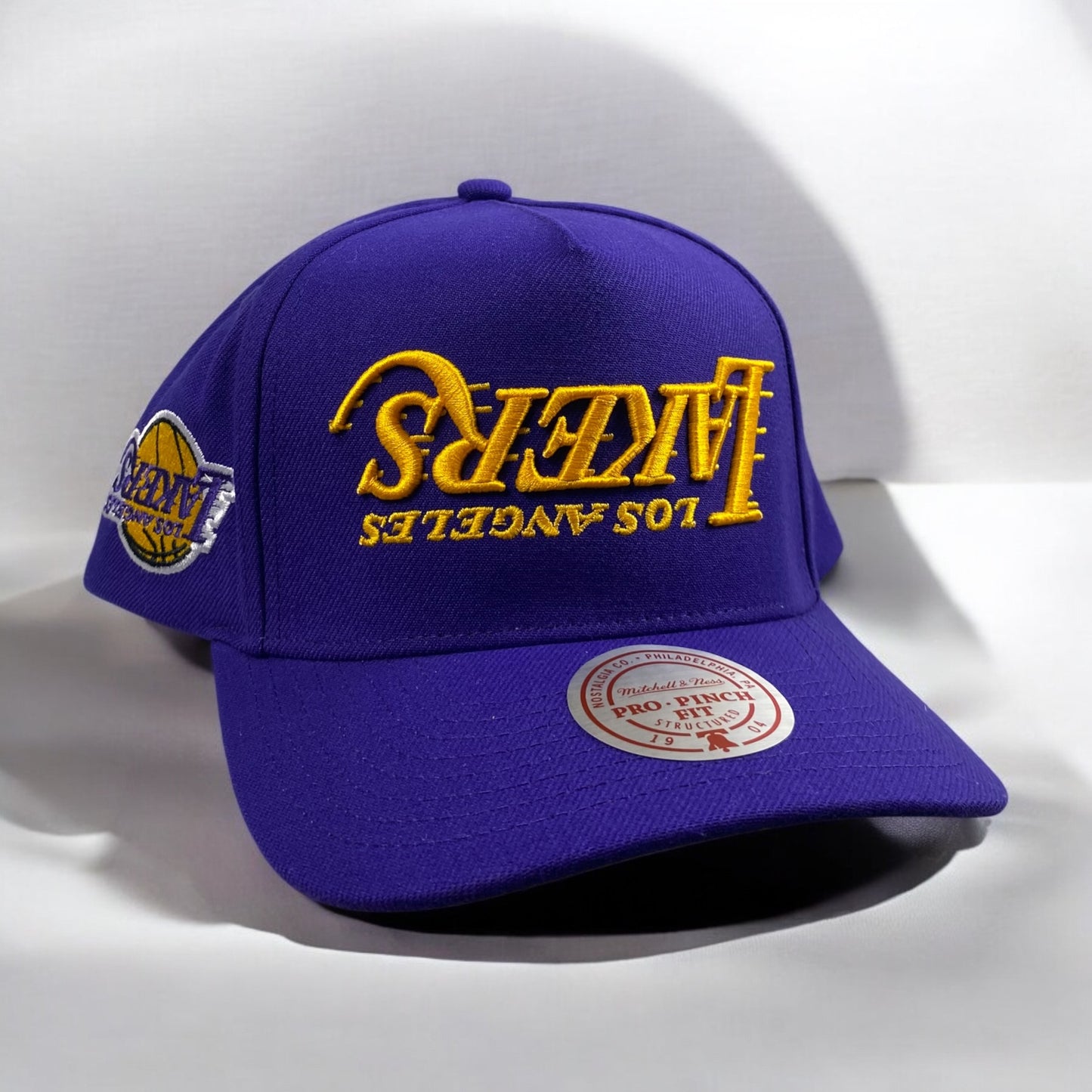 Los Angeles Lakers Upside Down Logo Snapback Morada