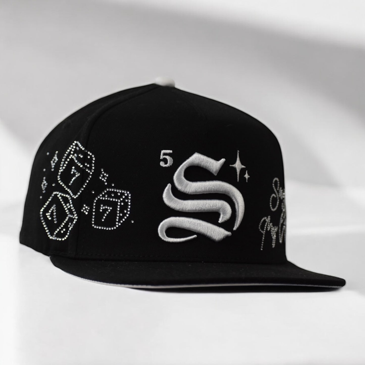 Gorra 5.7 Five Seven Crystals